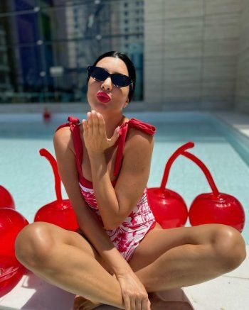 شاهد .. لاميتا فرنجية بإطلالة لامعة وجريئة.. وجمالها حديث الكثيرين - بالصور