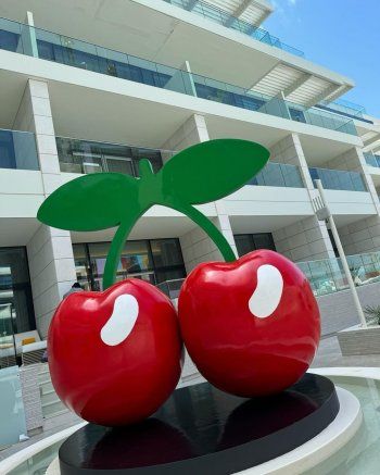 شاهد .. لاميتا فرنجية بإطلالة لامعة وجريئة.. وجمالها حديث الكثيرين - بالصور