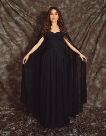 شاهد .. بالصور- يارا تتألق بالأسود في عيد الفطر