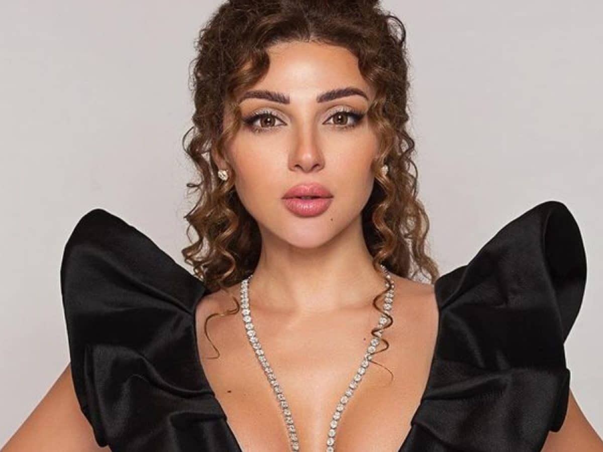 اتفرج .. مريام فارس عيدت على متابعيها بالأسود المثير