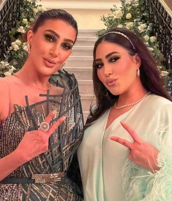 شاهد .. غادة عبد الرازق تتألق بفستان من تصميم زياد نكد في زفاف ابن شقيقتها - بالصور