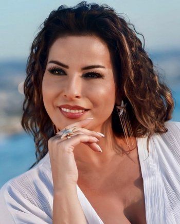 شاهد .. خاص - كارلا بطرس : هذه الأدوار تبهرني دائماً وقصة حياتي فيها الكثير من " الطلعات والنزلات "