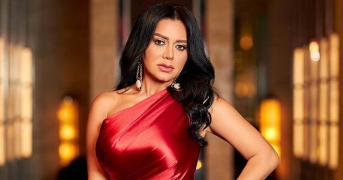 شاهد .. خاص - رانيا يوسف في رد قوي على منتقدي ملابسها .. وعن وضعها العاطفي : " كنت معجبة برجل مطلق ولكن "