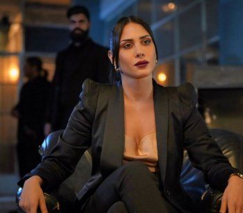 شاهد .. خاص - نتاشا بيضون : " شخصيتي في 2024 لا تشبهني .. إستمتعت بالعمل مع سعد رمضان وهذه مواصفات رجل أحلامي "