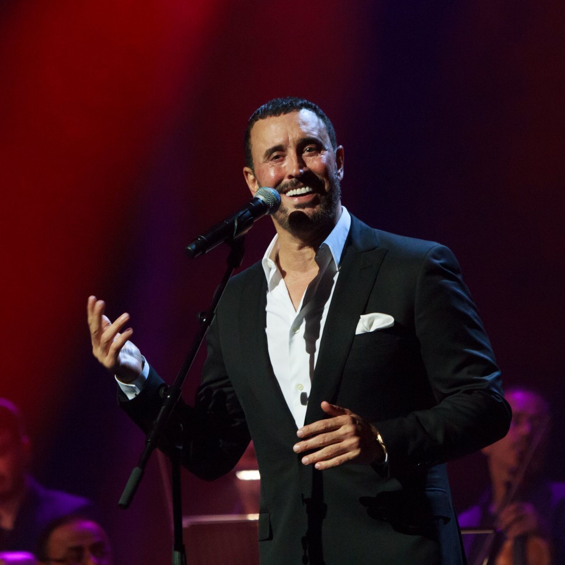 «المهن الموسيقية» المصرية تحسم الجدل حول حفل القيصر كاظم الساهر