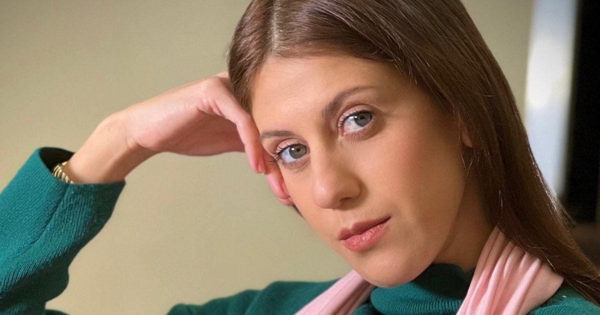 شاهد .. خاص - مابيل طوق تتحدث عن إرتدائها الحجاب في مسلسل " ع أمل " .. وتكشف ما قاله لها ريمون جبارة