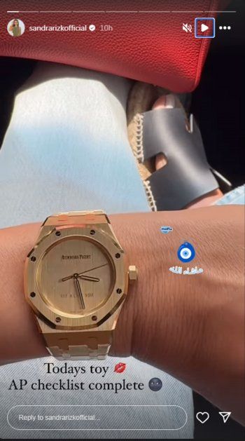 شاهد .. ساندرا رزق تستعرض ساعتها الباهظة من Audemars Piguet..و سعر خيالي لحقيبة يدها