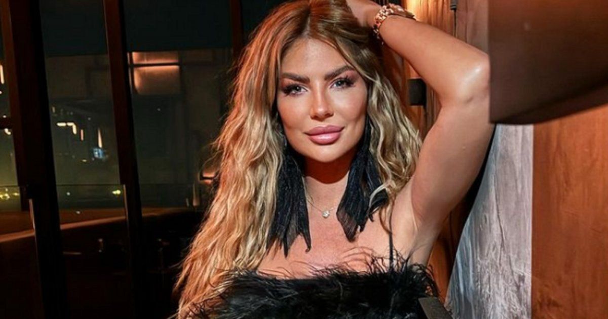 شاهد .. بالصور- سعر مرتفع جداً لحقيبة يد ساندرا رزق..و إطلالتها تخطف الأنظار