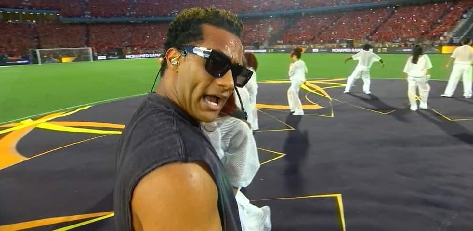 “محمد رمضان” ولع مدرجات ستاد القاهرة قبل مباراة الأهلي والترجي