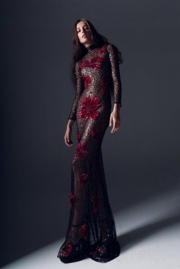 شاهد .. آفا تقدم مجموعته المستلهمة من النساء القويات والواثقات