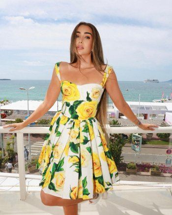 شاهد .. سعر مرتفع لفستان هنا الزاهد من Dolce & Gabbana في مدينة كان