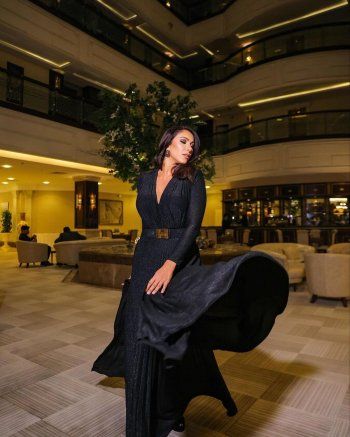 شاهد .. إليكم سعر فستان أحلام من Elisabetta Franchi .. وممثلة لبنانية إرتدته قبلها- بالصور