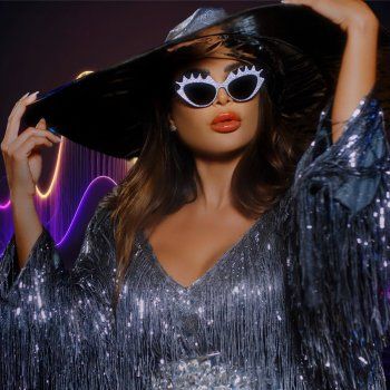 شاهد .. خاص - نيللي مقدسي تكشف سبب إختيارها أغنيتها " دوز عالي " .. وهذا ما قالته عن عمليات التجميل