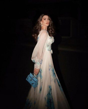 شاهد .. روان بن حسين بإطلالة صيفية أنيقة