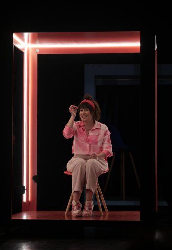 شاهد .. مسرحية " شو يا قشطة " جريئة وتوعوية وهذا ما كشفته سينتيا كرم ووفاء حلاوي وميشال فنيانوس