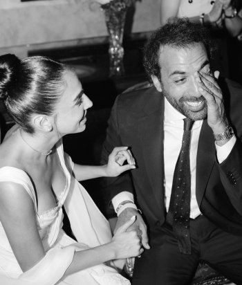 شاهد .. سلمى أبو ضيف بفستانين في حفل زفافها أحدهما بتوقيع زهير مراد