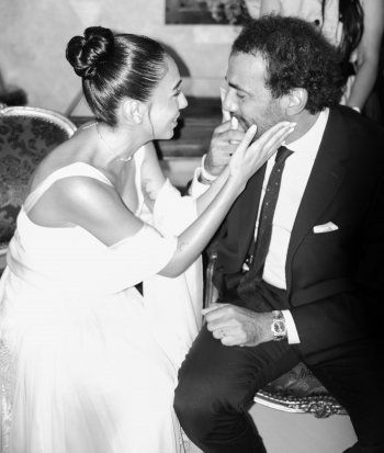 شاهد .. سلمى أبو ضيف بفستانين في حفل زفافها أحدهما بتوقيع زهير مراد