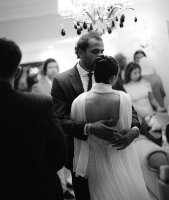 شاهد .. سلمى أبو ضيف بفستانين في حفل زفافها أحدهما بتوقيع زهير مراد