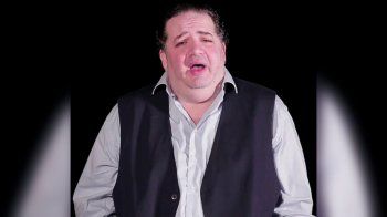 شاهد .. خاص - هكذا وصف طارق تميم مسرحية " إلى حدا ما " وهذه رسالته إلى عمر ميقاتي وسولانج تراك ورالف س. معتوق ومازن سعد الدين