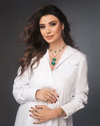 شاهد .. خاص - ملكة جمال لبنان روزاريتا طويل تكشف عن جنس جنينها .. وتخبرنا قصة حبها مع زوجها