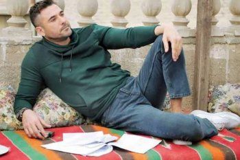 شاهد .. خاص - أحمد عز : لا أحب لقب أفضل ممثل .. وهذه حقيقة الخلافات بيني وبين عمرو يوسف