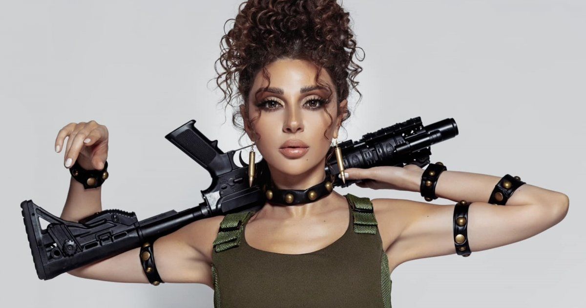 شاهد .. ميريام فارس تحبس الأنفاس بإطلالتها بموضة الدانتيل