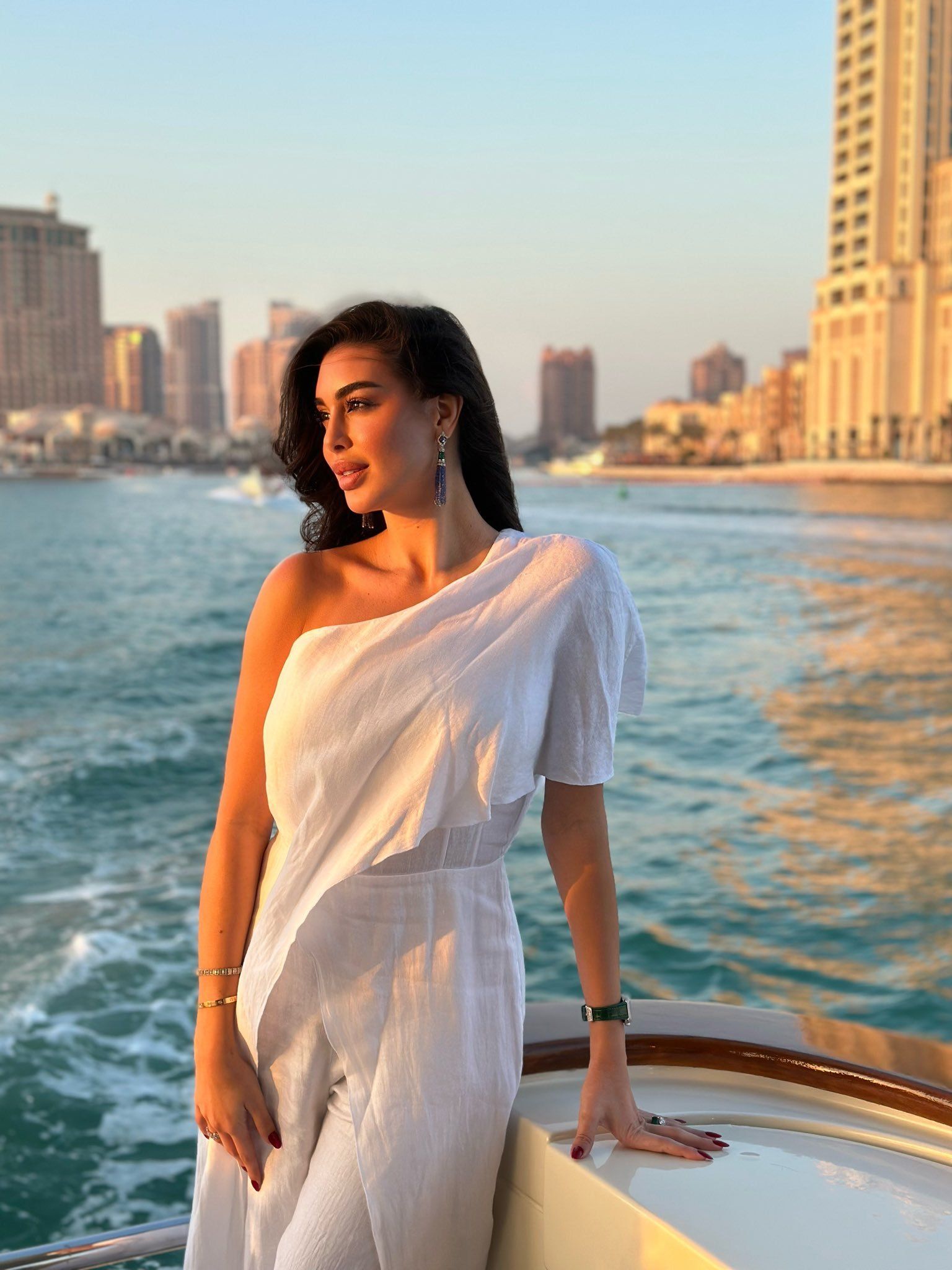 ياسمين صبري تتعرض لموقف محرج في حفل زفاف فنانة شابة