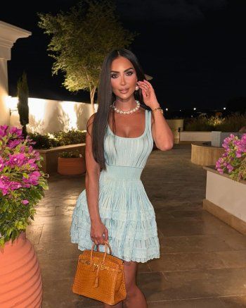 شاهد .. سعر خيالي لإطلالة نور الغندور.. وأنوثتها تبهر الجمهور- بالصور