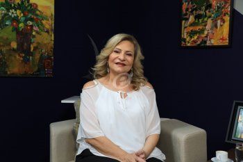 شاهد .. خاص وبالفيديو - سندريلا حكيم تروي قصتها المؤثرة وتقول : " نادر خوري دعمني ووجهني "