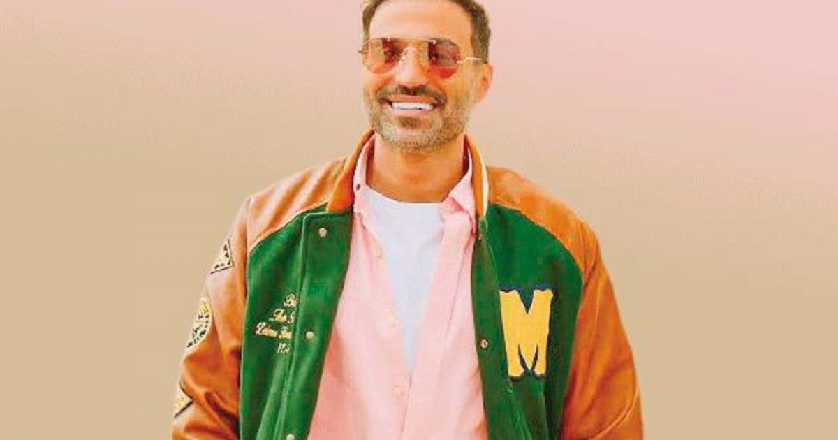 شاهد .. خاص - أحمد فهمي : أحمد السقا له فضل في شهرتي .. ولا تشغلني المنافسة مع "ولاد رزق 3"