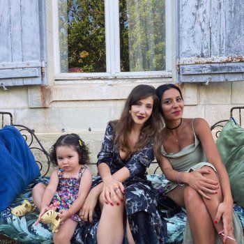 شاهد .. خاص - سمير سرياني يكشف هذه الصفة في شخصية نانسي عجرم .. وكيف خلقت فكرة فيديو كليب " إلى بيروت الأنثى "