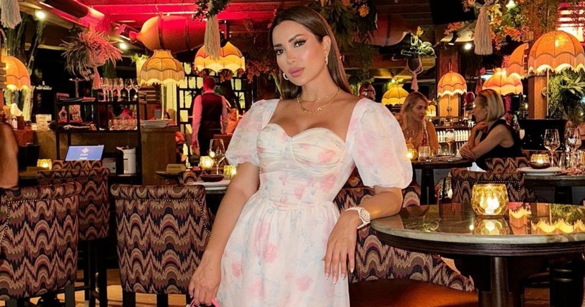 شاهد .. نسرين طافش كـ"اللعبة" بأحدث إطلالة لها.. وسعر حقيبتها مرتفع للغاية