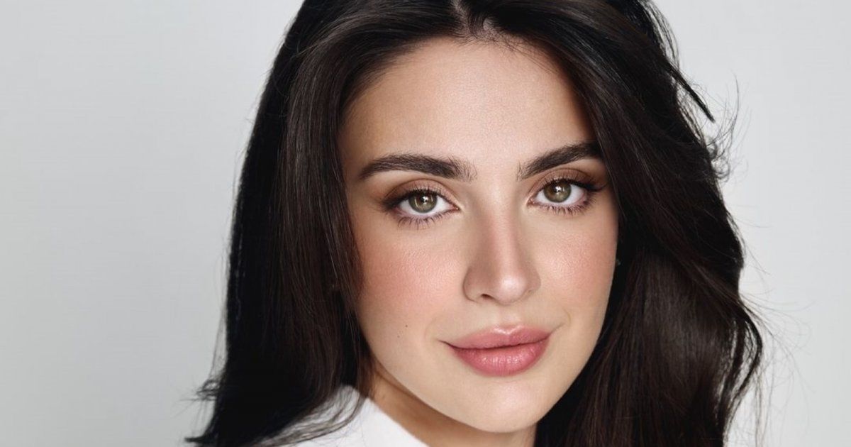 شاهد .. ملكة جمال لبنان السابقة بيرلا حلو متألقة بأحدث إطلالاتها اليومية.. شـ ـاهدوا