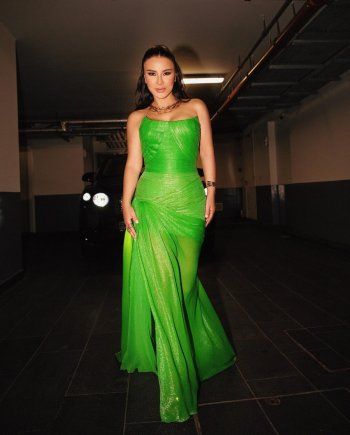 شاهد .. إطلالات عديدة إختارتها ماغي بو غصن من توقيع هذا المصمم المبدع.. شـ ـاهدوا