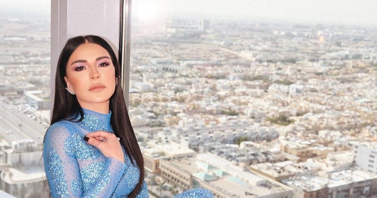 شاهد .. إطلالات عديدة إختارتها ماغي بو غصن من توقيع هذا المصمم المبدع.. شـ ـاهدوا