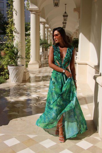 شاهد .. برشاقة و أنوثة و جمال.. نورهان إبراهيم تتألق بإطلالتها الأخيرة من كان