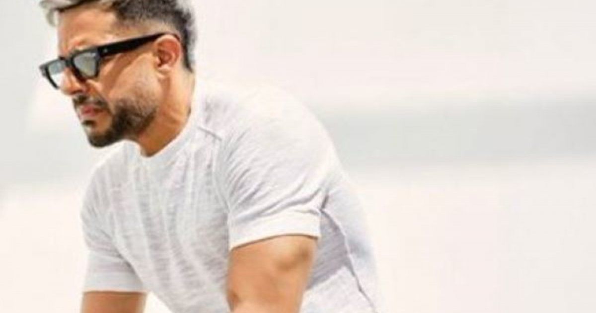 شاهد .. محمد حماقي يطل في جدة بتي شيرت مميزة .. وثمنها يلفت الإنتباه