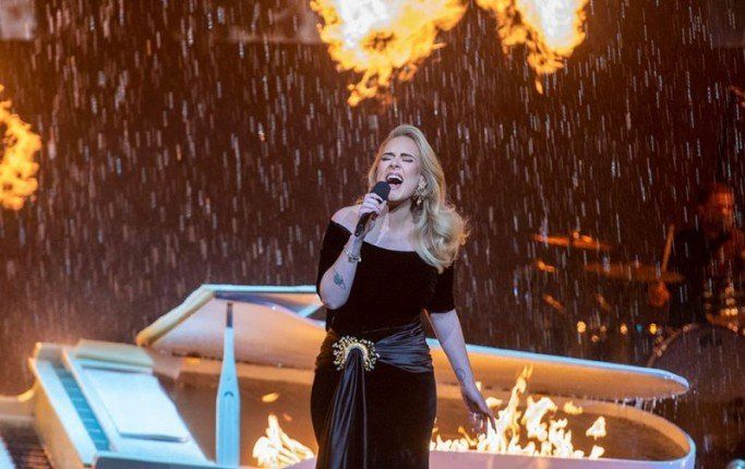 «أديل» تعلن توقفها عن تقديم الحفلات