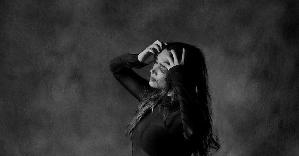 شاهد .. بالأسود الشفاف.. ديبيكا بادوكون تستعرض آخر أيام حملها