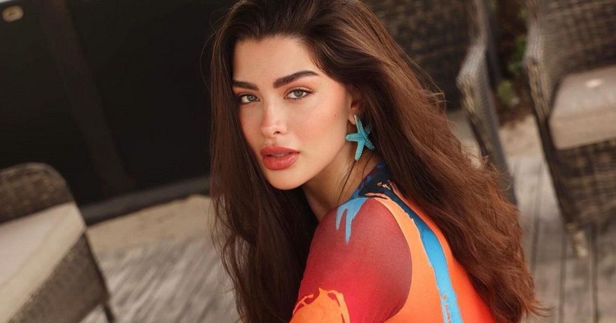 شاهد .. روان بن حسين تتألق بإطلالة بغاية الأناقة والجمال باللون الأصفر..وسعر فستانها وحقيبة يدها الخيالي سيفاجئكم