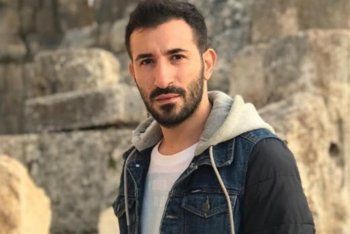 شاهد .. خاص - علي المولى يتحدث عن كتابه الجديد " قديس في عصر إبليس " .. وهذا ما قاله عن كاظم الساهر وناصيف زيتون ورحمة رياض وأدهم نابلسي