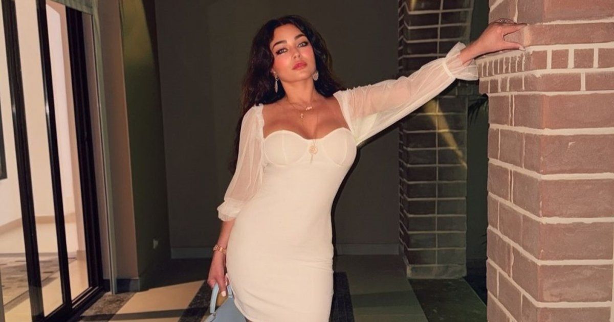 شاهد .. هيفا وهبي كالملاك باللون الأبيض.. وتختار حقيبة مميزة من Hermes