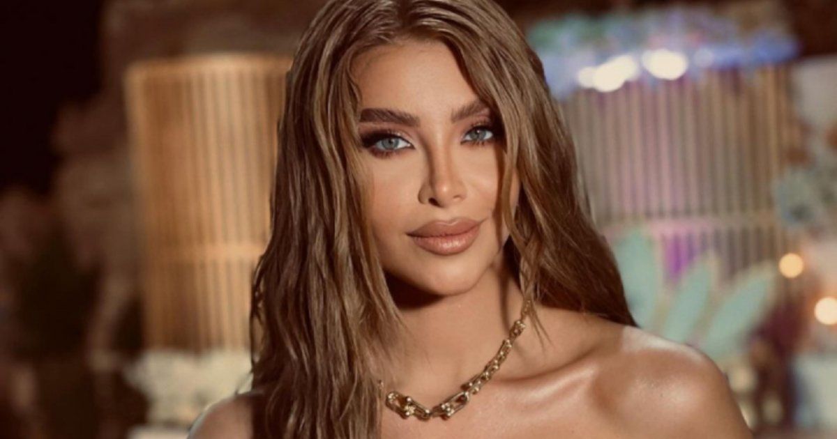 شاهد .. نور علي تشع أناقة بفستان زهري في أحدث إطلالاتها