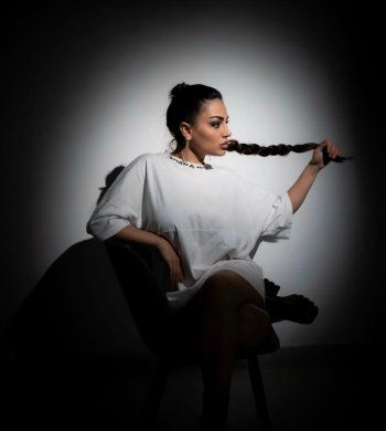 شاهد .. خاص - رشا بلال تكشف سبب تأخر دخولها مجال التمثيل .. وتقول : " هذا أجري في العميل "