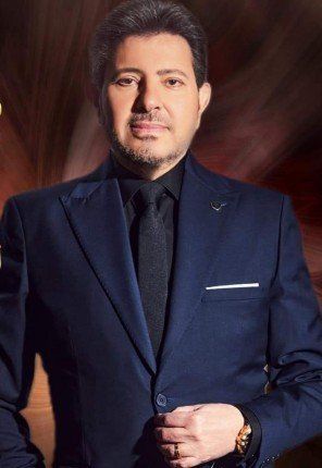 النجم هاني شاكر يشدو بأجمل أغانيه على مسرح النافورة في مهرجان الموسيقى العربية 32