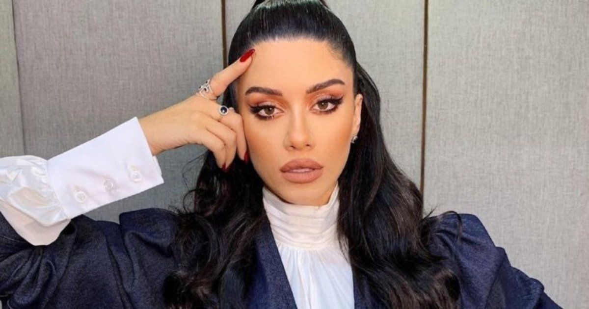 شاهد .. سينتيا خليفة تتعرض لموقف محرج في إفتتاح مهرجان الجونة.. وهكذا تعاملت معه