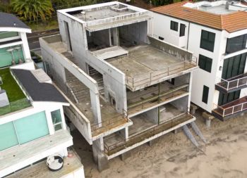 شاهد .. كانيي ويست يحصل على منزل أحلامه.. قيمته 35 مليون دولار!!