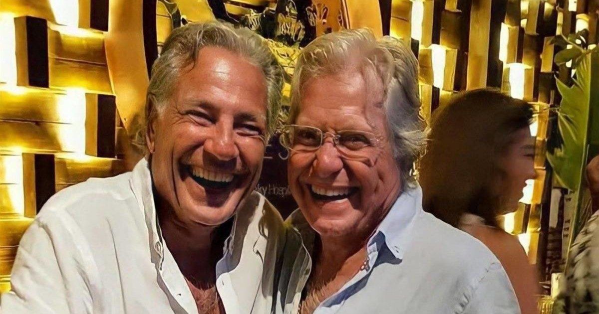 شاهد .. هكذا تلقى حسين فهمي خبر وفاة شقيقه مصطفى أثناء تواجده في الجونة