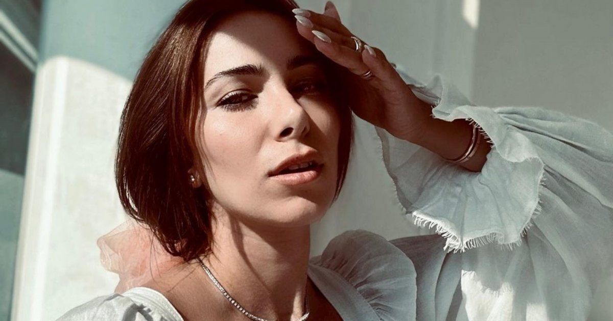 شاهد .. من المطار.. دانييلا رحمة تعبر عن حبها لبلدها لبنان