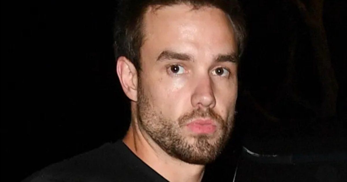 شاهد .. لقطات مصورة تكشف لحظة سقوط ليام باين من شرفته